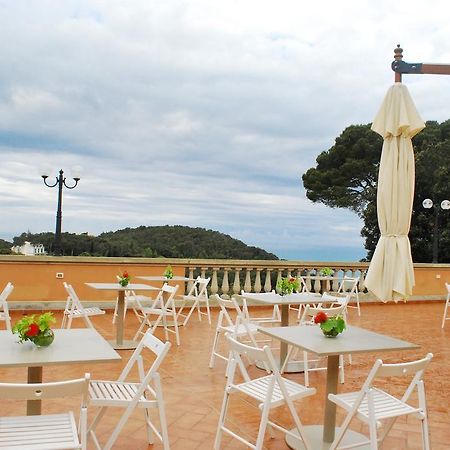 Hotel La Vedetta リヴォルノ エクステリア 写真