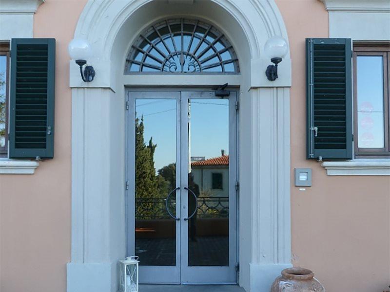 Hotel La Vedetta リヴォルノ エクステリア 写真