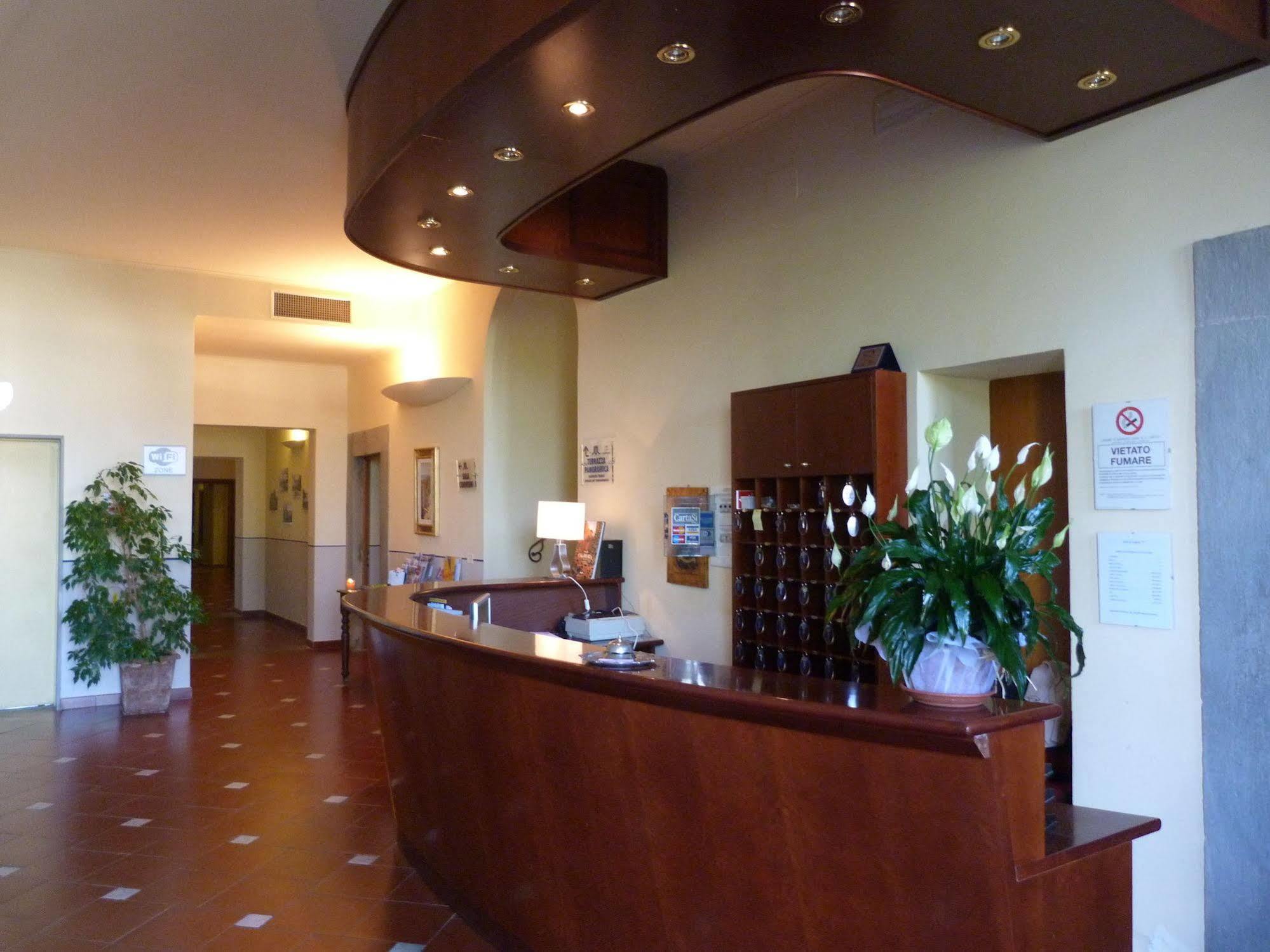 Hotel La Vedetta リヴォルノ エクステリア 写真